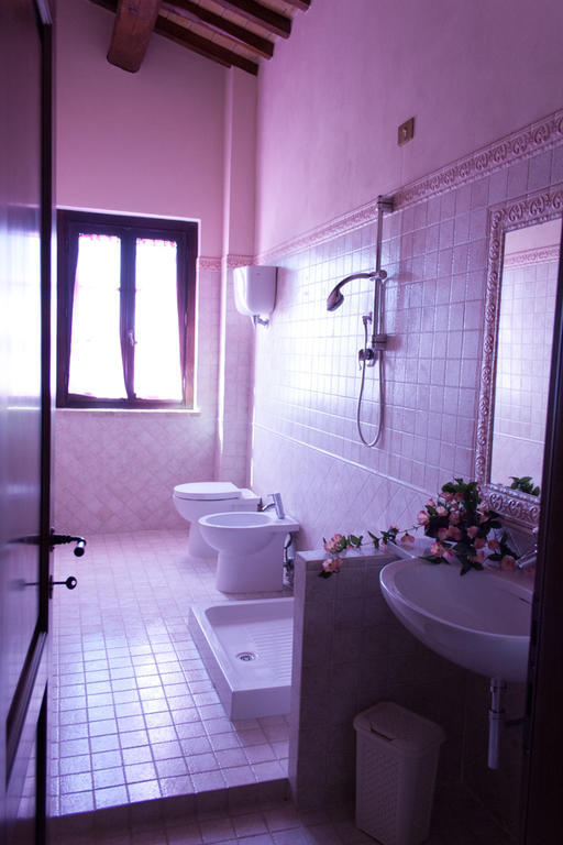 Le Stelle Di San Lorenzo Hotel Bastia Umbra Quarto foto